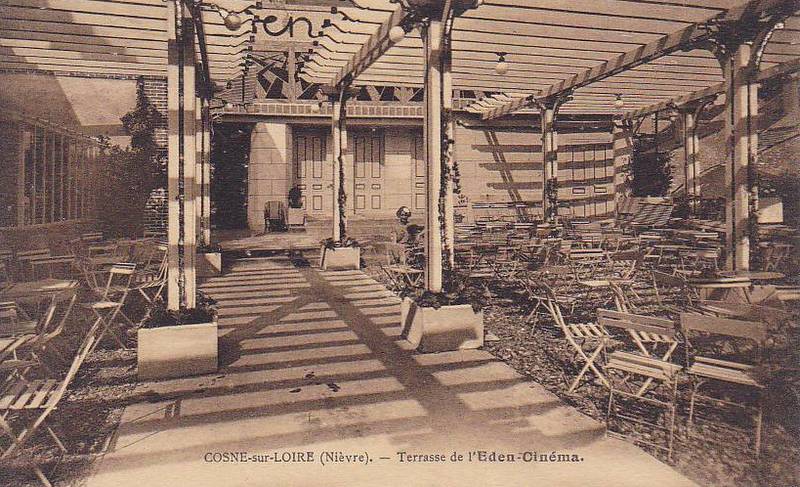 La terrasse du cinéma Eden 