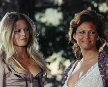 Brigitte Bardo et Claudia Cardinale dans Les pétroleuses