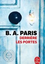 Derriere les portes
