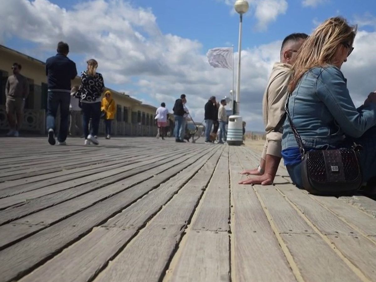 Promenade sur le planches de Deauville